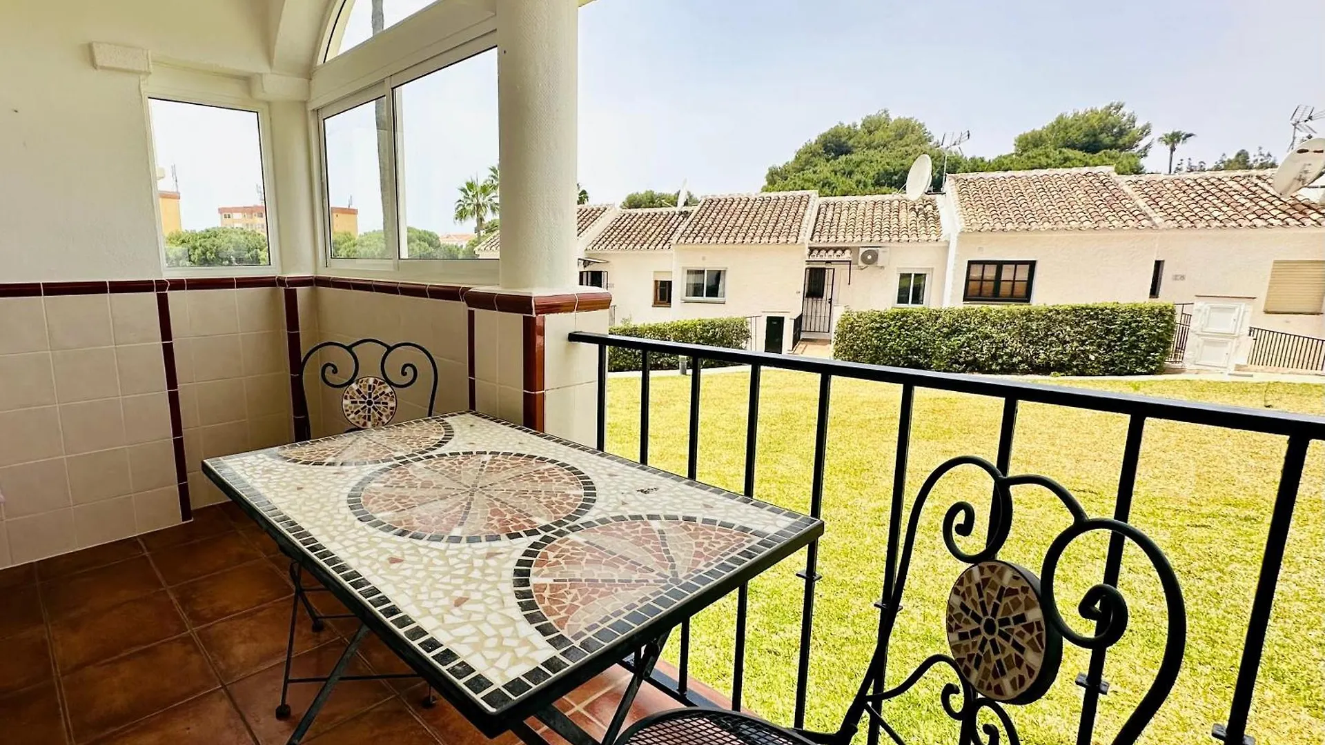 말라가 Bajo Con Terraza En La Costa Del Sol 아파트